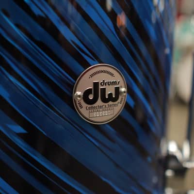 Pre-Owned DW Collector's Series Maple Standard 14" Floor Tom (Twisted Blue Oyster) image 2