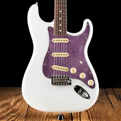 Unique Fender Stratocaster Pickguard SSS  11 holes 3ply (wbw) Custom Stratocaster pickguard - Vino Tinto image 2