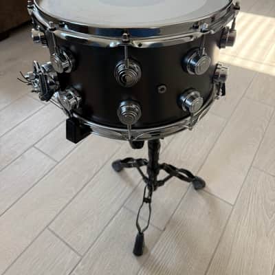 DW Collector's Series Satin Black Over Brass 8x14" Snare Drum 2021 - Present - Satin Black with Chrome Hardware image 4