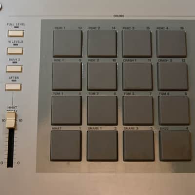 Akai MPC60II Integrated MIDI Sequencer and Drum Sampler 1991 - 1994 - Grey image 11
