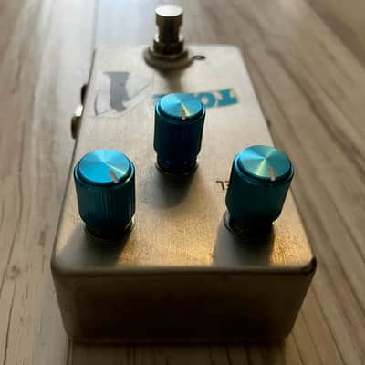 Fuzz clone pedal image 4