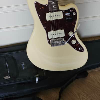 Fender American Performer Jazzmaster RWH - Vintage White image 3