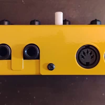 Dave Smith Instruments Mopho Desktop Monophonic Synthesizer 2008 - 2016 - Yellow image 2