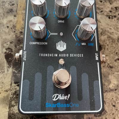 Trondheim Audio SkarBassOne Preamp/Distortion/Compressor Bass Effects Pedal image 3