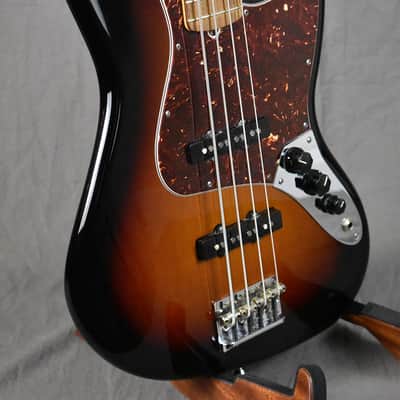 2013 Fender American Standard Jazz Bass image 9