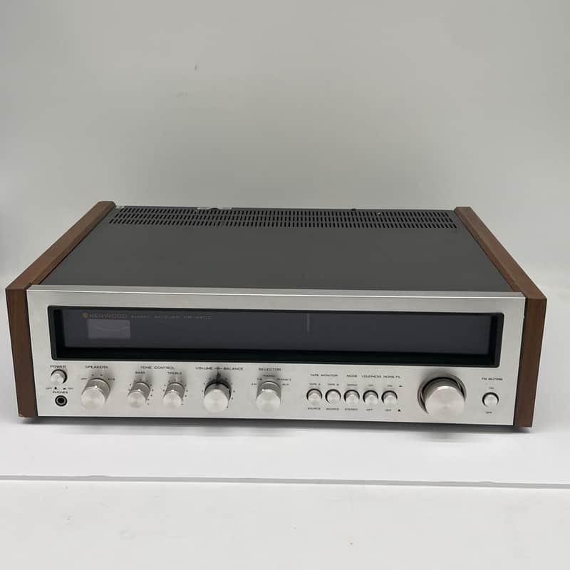 VINTAGE KENWOOD KR-4400 AM-FM STEREO Receiver Looks and Works very good!