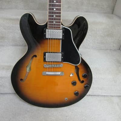 Gibson ES-335 With Classic Pickups 1998 - Tobacco Burst image 2