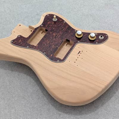 Four Winds ALDER OFFSET Hardtail Guitar Body *USA Made*Pickguard*Wiring Harness*Fits Strat Neck image 2