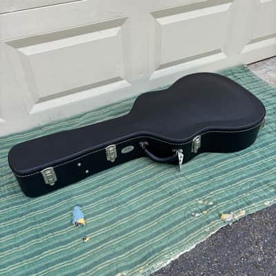 Collings OM / 000 Arched-Top Hardshell Case by TKL – OEM Case for OM/000 – Excellent Condition image 2
