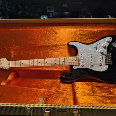 Fender Eric Clapton Artist Series Stratocaster with Vintage Noiseless Pickups 2008 - Black image 1
