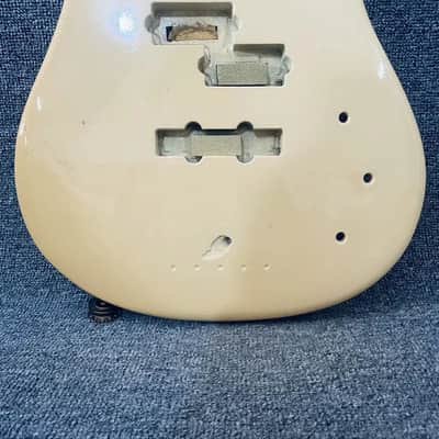 Cream 4/5 String PJB Bass Body image 5
