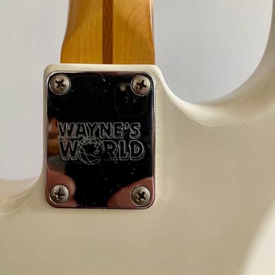 Squier Wayne's World Excalibur Stratocaster Electric Guitar 1992 Artic White image 5