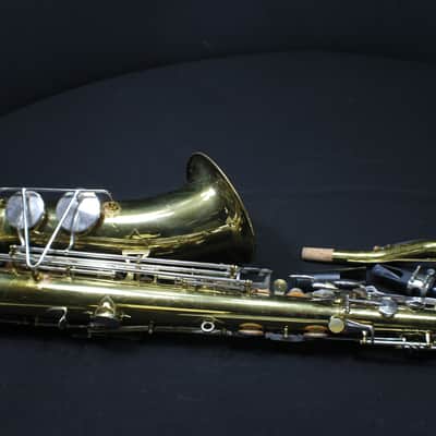 King Model 615 Tenor Saxophone in it's Original Case with Extras Complete & Nice 7 S image 7