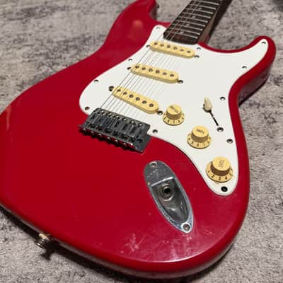 Squier Standard Stratocaster with Maple Fretboard 1996 - 2000 - Torino Red image 16