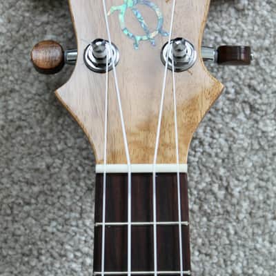 Big Island Ukulele Co. Solid Golden Koa Soprano KT-SPS W/ Carrying Case image 11