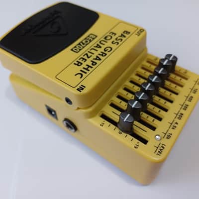 Behringer BEQ700 7-Band Graphic Equalizer image 7