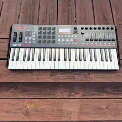 Akai MPK249 2014 - Present - Black image 4