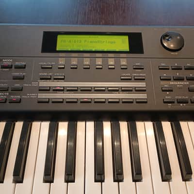 Roland XP-80 76-Key 64-Voice Music Workstation Keyboard 1999 - 2004 - Black image 5