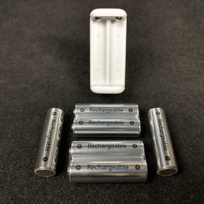 Apple Battery Charger Rechargeable AA Batteries w/ 6 Apple AA Batteries image 1