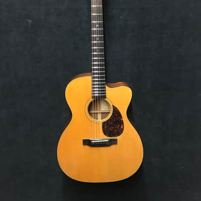 Martin OMC-18VLJ Laurence Juber 2002 Natural image 1
