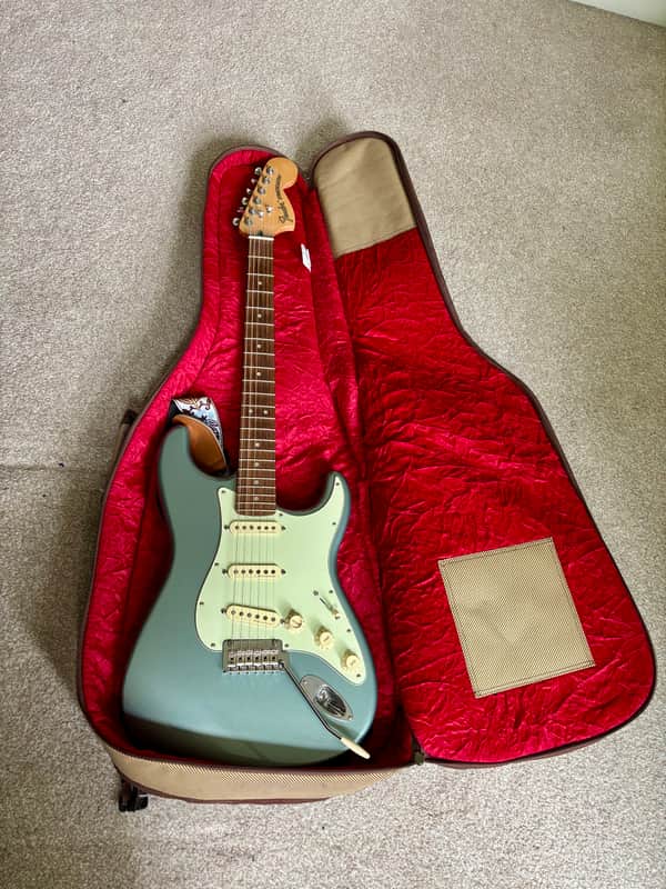 美品 送料込 Fender Deluxe Roadhouse Strat Fender Deluxe Roadhouse Stratocaster | Reverb UK