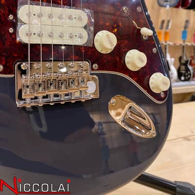 Fender American Professional Classic Stratocaster HSS, Maple Fingerboard, Faded Black image 4