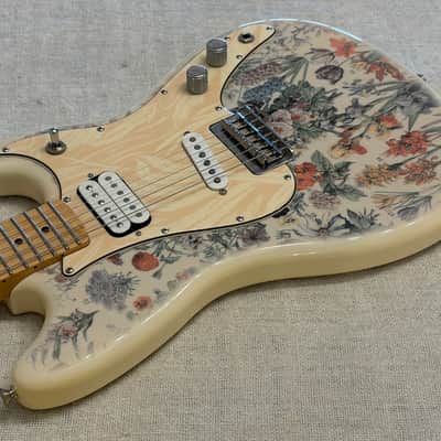 2020 Shawn Mendes Foundation Musicmaste Floral Design HS Limited Edition Out of Production CLEAN + Fender G&G Deluxe Hardshell Case image 9
