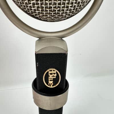 Blue Dragonfly Cardioid Large-Diaphragm Condenser Studio Microphone image 10