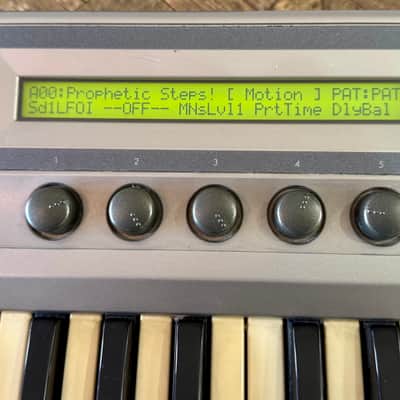 Korg Prophecy SSP-1 Solo Analog Modeling Synth. Immaculate with original manuals & power cable image 3
