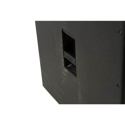 Yamaha DXS18XLF 18" 1,600W Powered Subwoofer Regular image 3