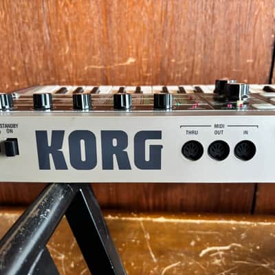 Korg Microkorg Synthesizer/Vocoder w/ mic power supply image 8