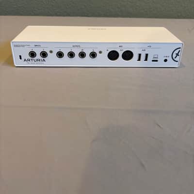 Arturia MiniFuse 4 USB-C Audio Interface 2021 - Present - White image 2