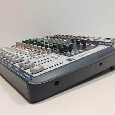 Soundcraft Signature 12 12-Channel Analog USB Mixer with Effects 2010s - Blue image 4