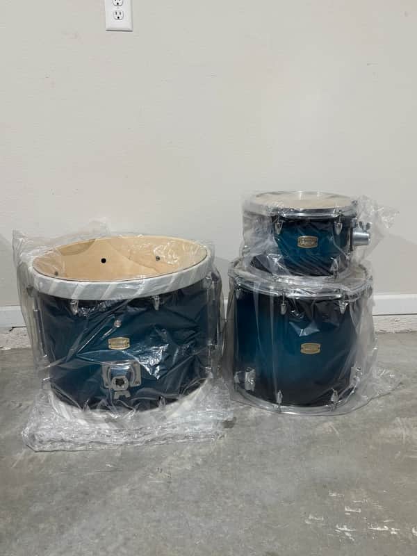 Yamaha Stage Custom Birch 3pc Drum Kit 20”/16”/12” Deep Blue Sunburst image 1