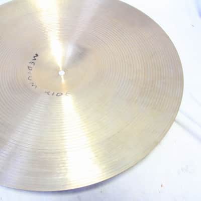 ZILDJIAN 1970s A. Zildjian 18 Inches Medium Crash 1372g A Zildjian Crash (07/06) image 7