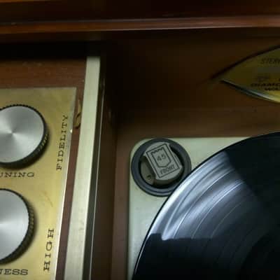 Vintage Magnavox Micromatic Stereo Console #150927-2 Phono/FM/AM/Aux Working image 10