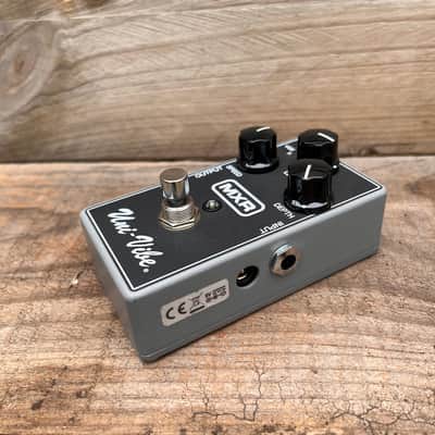 MXR M68 Uni-Vibe image 2