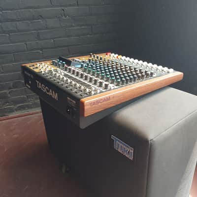 TASCAM Model 16 Multitrack Recorder / Mixer / Audio Interface 2019 - Present - Black with Wood Cheeks image 14
