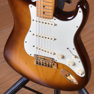 Fender 75th Anniversary Commemorative Stratocaster Maple Neck 2-Color Bourbon Burst image 10
