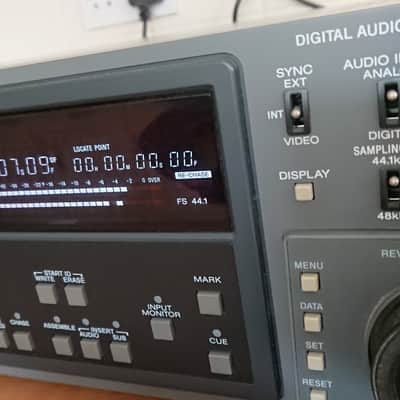 Sony PCM-7040 Professional Digital Audio Recorder DAT - Perfect image 3