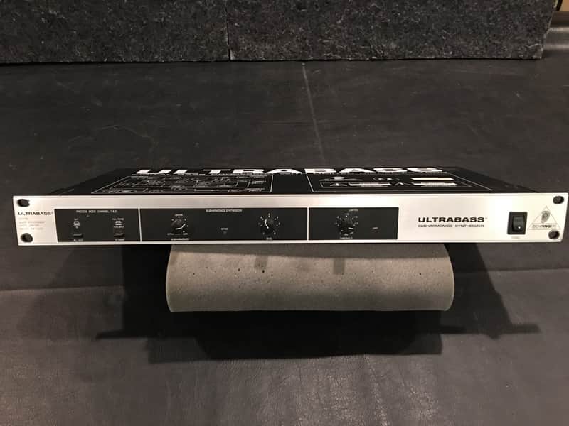 Behringer Ultrabass EX1000 Digital Bass Processor with Limiter image 1