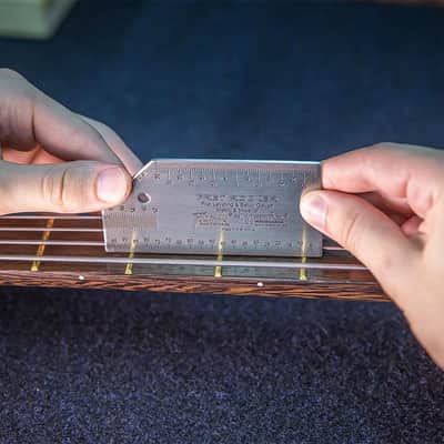 RockCare Fret Rocker - Fret level gauge image 3