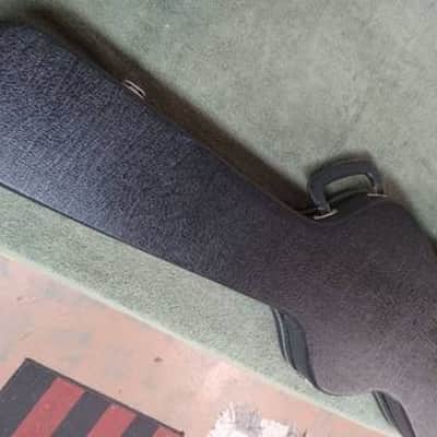 Quest Guitar case 1986?  black image 2
