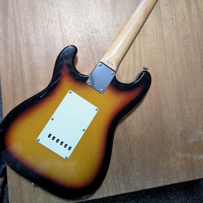 Fender Japan MST-32 Short Scale Stratocaster 1991-1992 - Sunburst image 16