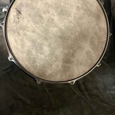 Slingerland- 5x14" Sound King, Lacquered Brass, 10-Lug Snare Drum 1980s image 4