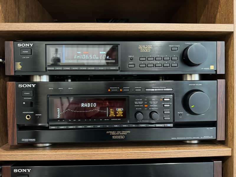 Sony TA-E1000ESD ES Preamplifier & Sony ST-S550ES ES AM/FM Tuner Serviced Recapped Remote
