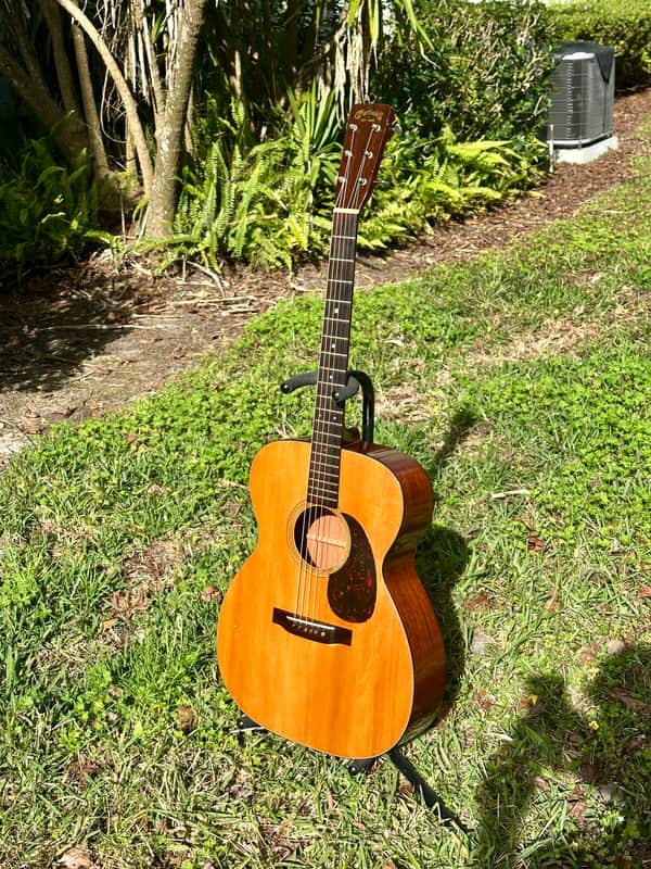 1958 Martin 000-18 w OHSC image 1