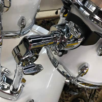 Pearl Export Drum Set Pure White 5pc 20€ Drum Kit with Meinl HCS Cymbals and Throne image 4