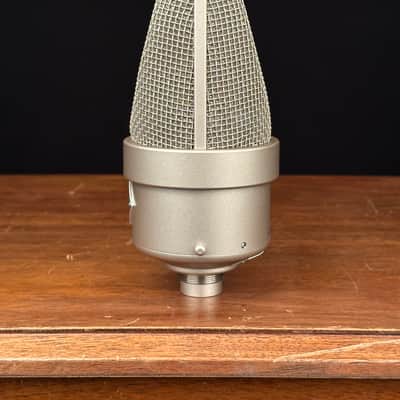 Neumann M 49 V Large Diaphragm Multipattern Tube Condenser Microphone. MINT. Full package. M49V M49 image 5