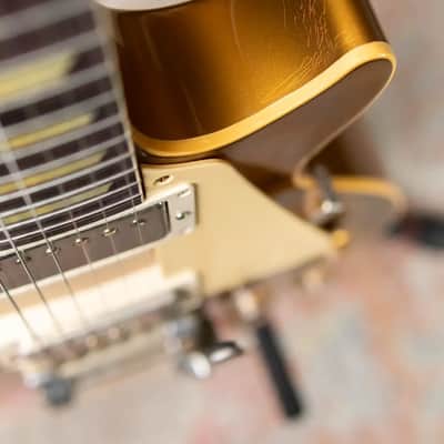Gibson Custom Shop 1957 Les Paul Standard Murphy Lab Ultra Light Aged Electric Guitar with Bigsby - All Double Gold with Hardshell Case image 19